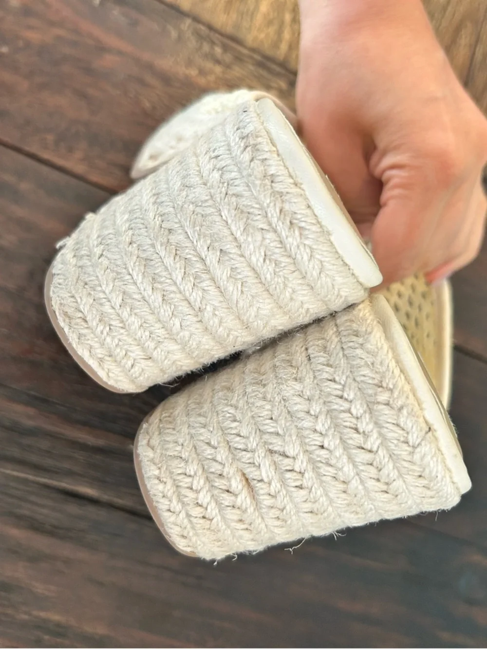 Dolce Vita Women's Saydie Cream Raffia Slip-On Wedge Platform Sandals - Picture 4 of 5